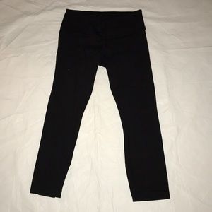 Wunder Under cropped black Lululemon leggings